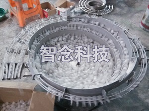 千秋盖上料系统